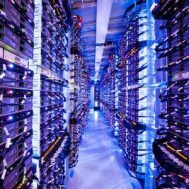 Mengapa pendingin ruangan penting di ruang server?